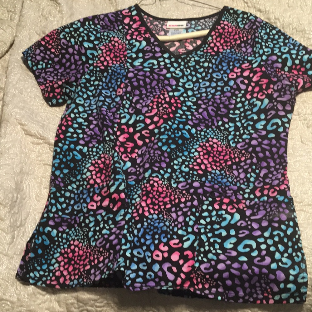 Scrub top